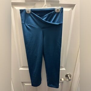 GAPFit Blue Cropped Leggings
